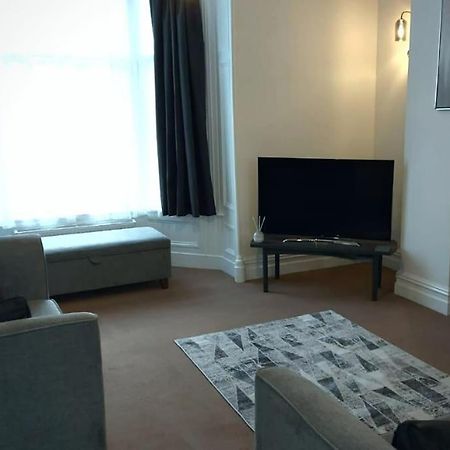Stylish Apartment In City Centre With Parking Preston  Exterior photo